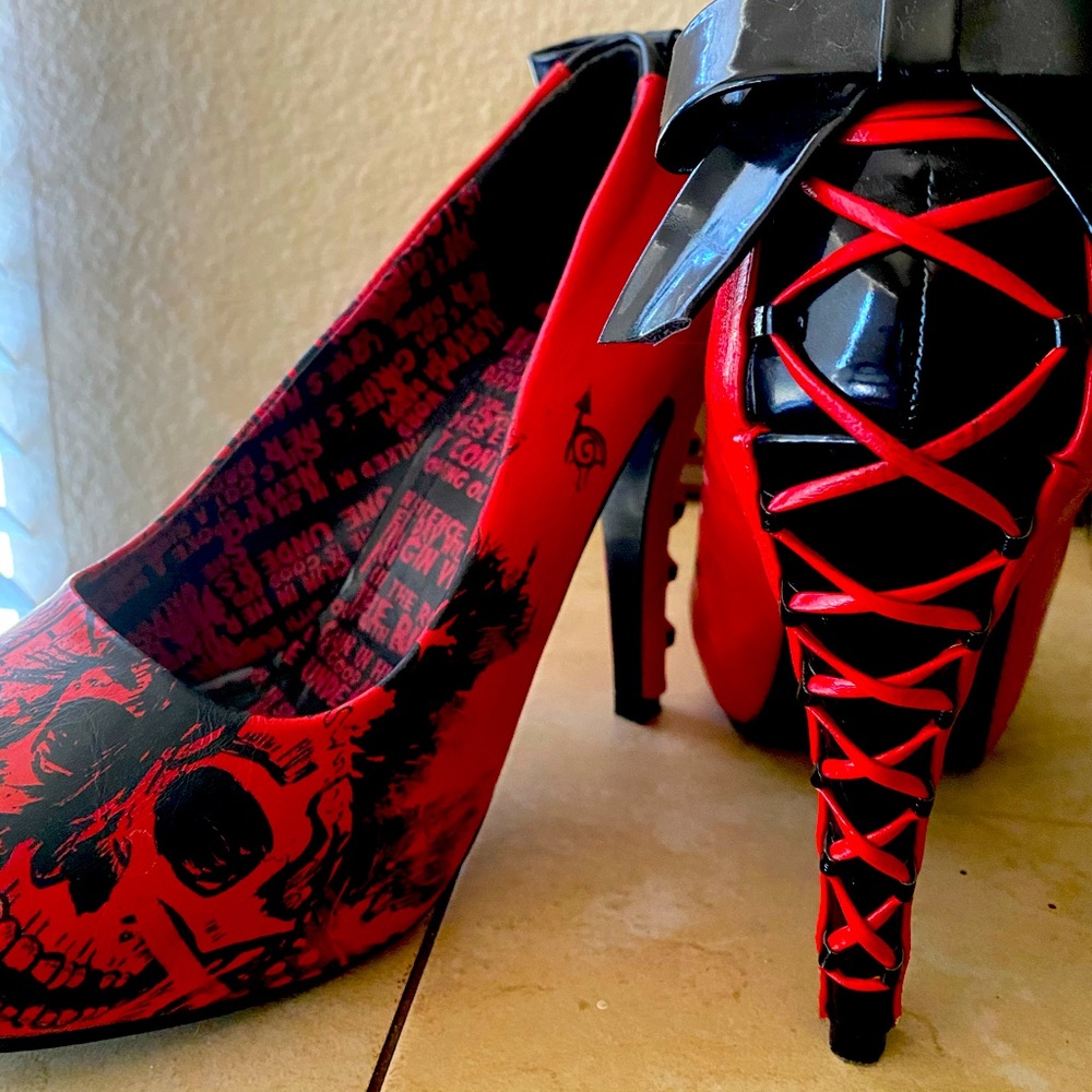 Corset back, skull heels